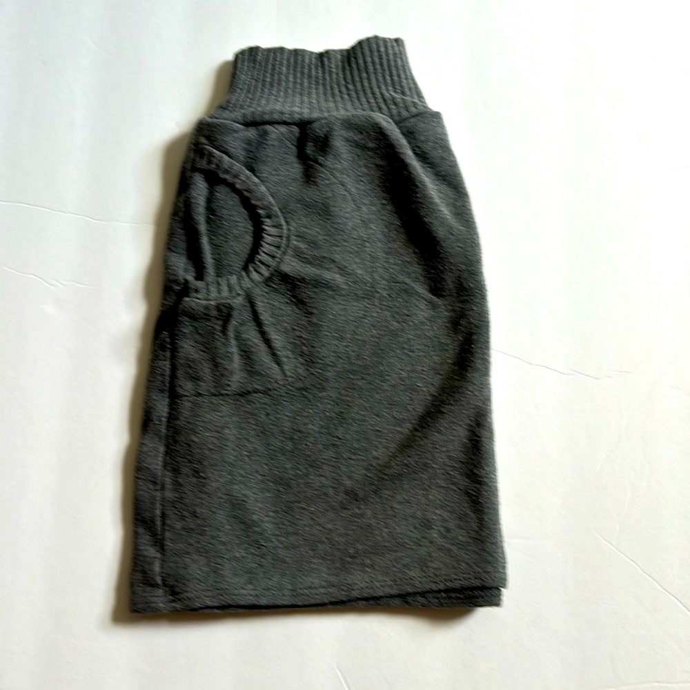 Girls Charcoal Grey Knit Skirt with Pockets!